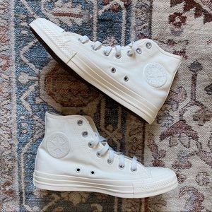 NEW Chuck Taylor Converse High Top Women’s 7.5